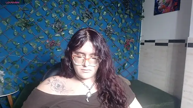 Snapshot of kathepickmanx chatting on December 4, 4:22 am kathepickmanx online show from December 4, 4:22 am