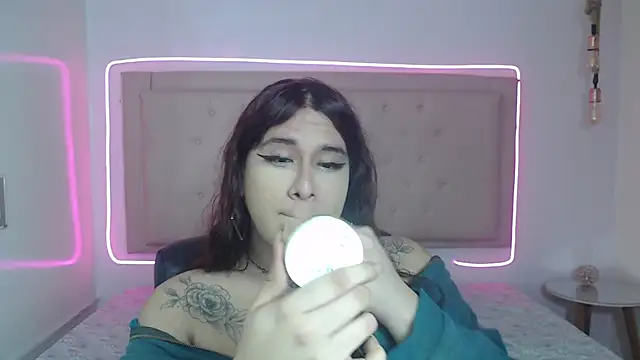 Snapshot of kathepickmanx chatting on October 25, 3:38 am kathepickmanx online show from October 25, 3:38 am