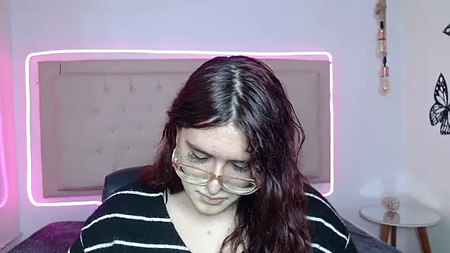 Snapshot of kathepickmanx chatting on October 3, 3:30 am kathepickmanx online show from October 3, 3:30 am