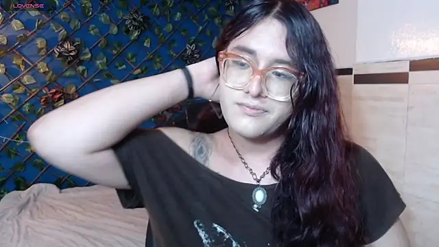 Snapshot of kathepickmanx chatting on November 27, 4:57 am kathepickmanx online show from November 27, 4:57 am