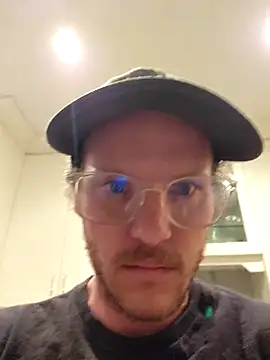 SoxxyNsh online show from March 29, 3:41 am