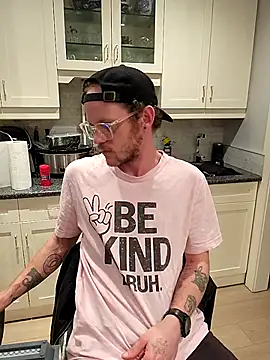 SoxxyNsh online show from April 5, 1:34 am