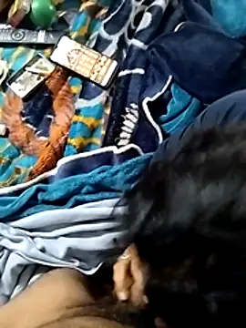 Snapshot of Goloso2423 chatting on January 7, 12:43 pm Goloso2423 online show from January 7, 12:43 pm