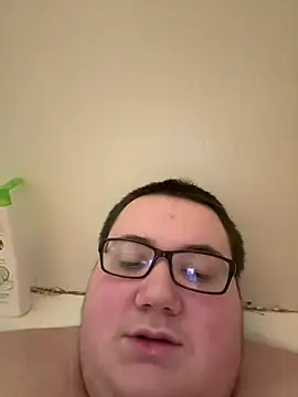 Bigcokz123456 online show from April 1, 12:57 am