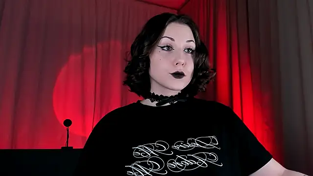 Snapshot of Eva_Moss_ chatting on October 22, 7:24 pm Eva Moss online show from October 22, 7:24 pm