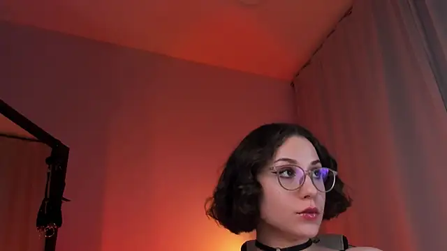 Eva Moss  online show from February 28, 3:48 am