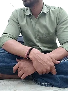 13horny13 online show from March 18, 7:55 am