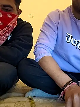 13horny13 online show from March 6, 6:19 am
