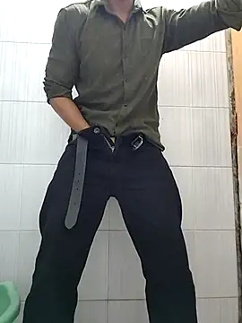 13horny13 online show from March 2, 2:58 pm