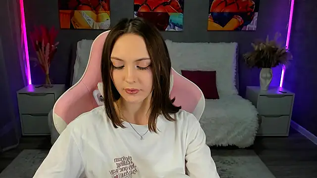 JesssWalker online show from April 11, 9:18 pm