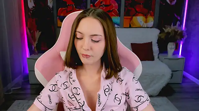 JesssWalker online show from February 10, 6:29 pm