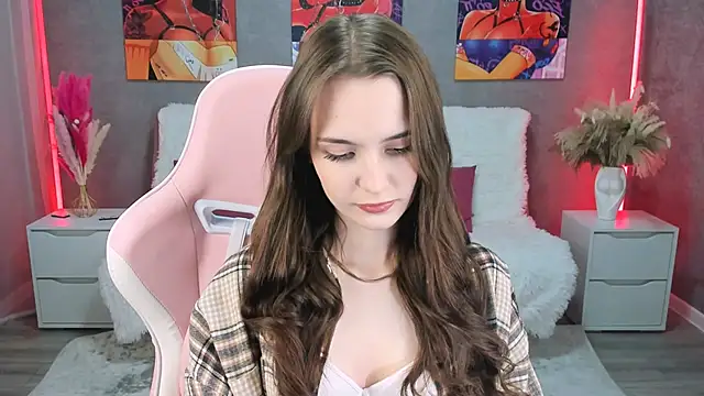 Snapshot of SamanthaaaWalker chatting on May 3, 2:31 pm SamanthaaaWalker online show from May 3, 2:31 pm
