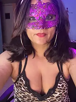 Snapshot of Ayeshaa__25 chatting on March 6, 3:24 pm Ayeshaa  25 online show from March 6, 3:24 pm