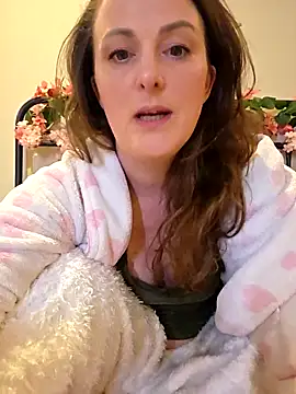 cumtomama online show from March 12, 7:07 pm