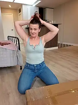 cumtomama online show from November 4, 3:27 pm