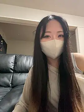 Snapshot of yazawa_oO chatting on May 7, 5:16 pm yazawa oO online show from May 7, 5:16 pm