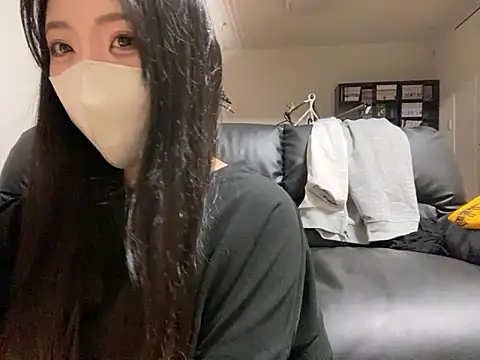 Snapshot of yazawa_oO chatting on June 27, 11:33 pm yazawa oO online show from June 27, 11:33 pm