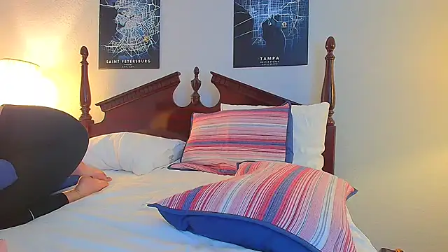 KattyFR online show from March 5, 2:35 pm