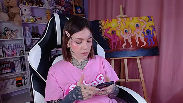 Snapshot of Catharsisi chatting on February 10, 3:21 pm Catharsisi online show from February 10, 3:21 pm