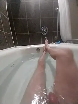 Snapshot of AQuickPhyx chatting on February 14, 3:58 pm AQuickPhyx online show from February 14, 3:58 pm