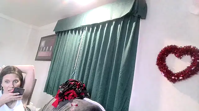 Snapshot of AQuickPhyx chatting on February 13, 8:55 pm AQuickPhyx online show from February 13, 8:55 pm