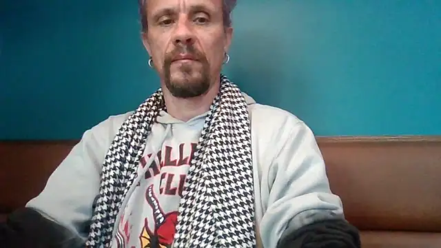 Snapshot of AQuickPhyx chatting on March 14, 11:32 pm AQuickPhyx online show from March 14, 11:32 pm