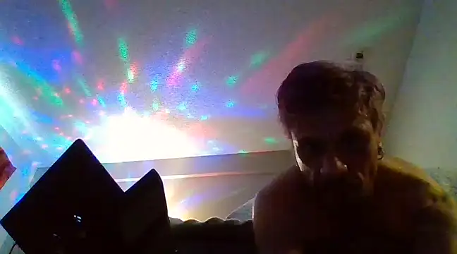 Snapshot of AQuickPhyx chatting on March 7, 9:48 pm AQuickPhyx online show from March 7, 9:48 pm