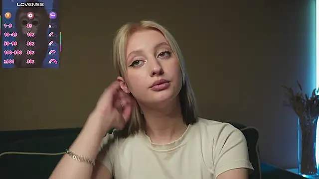 milasmiu online show from February 28, 11:12 pm