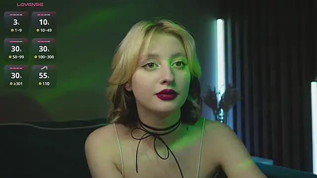 milasmiu online show from February 17, 9:21 pm