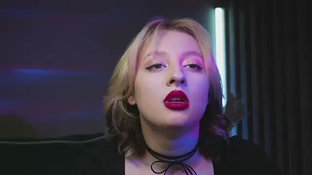 milasmiu online show from February 17, 6:17 pm