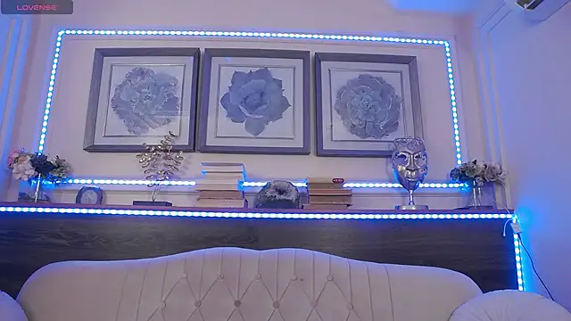 BustyEva  online show from November 21, 4:33 am