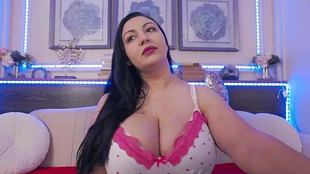 BustyEva  online show from January 14, 5:00 am