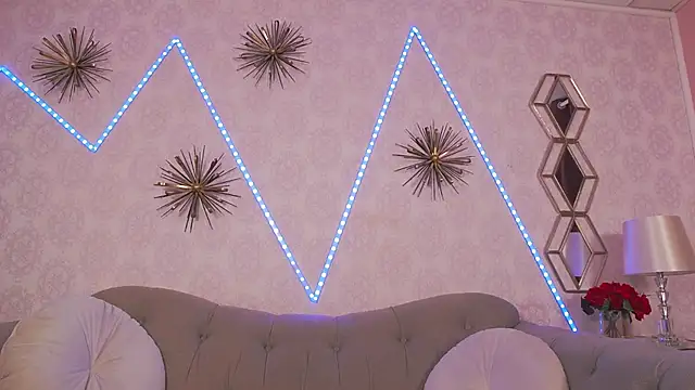 BustyEva  online show from April 10, 3:24 am