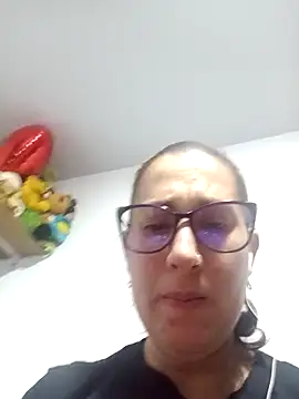 CHARLOTTE 1711 online show from December 14, 7:03 am