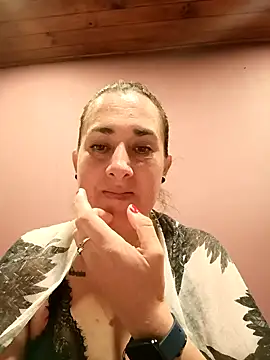 CHARLOTTE 1711 online show from April 25, 2:47 am