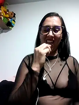 CHARLOTTE 1711 online show from November 17, 3:21 am