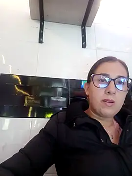 CHARLOTTE 1711 online show from December 17, 8:47 pm