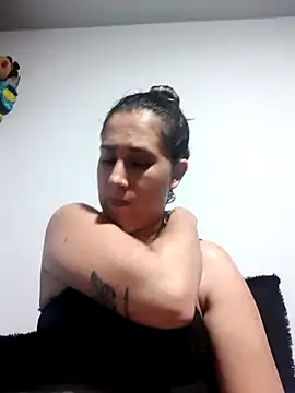 CHARLOTTE 1711 online show from November 25, 4:46 am