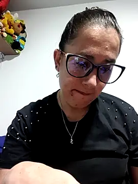CHARLOTTE 1711 online show from October 19, 4:26 am