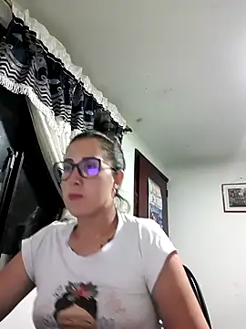 CHARLOTTE 1711 online show from September 11, 5:07 am