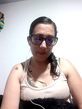 CHARLOTTE 1711 online show from November 11, 3:45 am