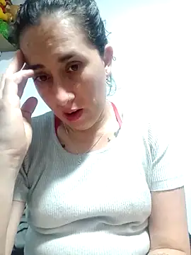 CHARLOTTE 1711 online show from December 19, 4:49 am