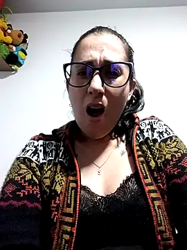 CHARLOTTE 1711 online show from November 12, 4:38 am