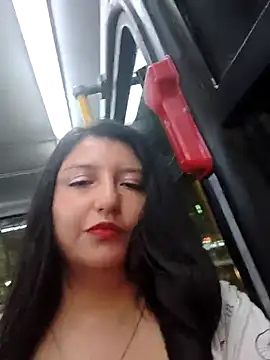 Snapshot of Melyy_Edii chatting on May 4, 11:40 pm Melyy Edii online show from May 4, 11:40 pm
