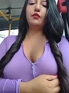 Snapshot of Melyy_Edii chatting on July 8, 10:32 pm Melyy Edii online show from July 8, 10:32 pm