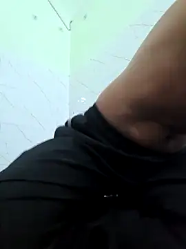 Snapshot of lusty_male69 chatting on June 4, 11:48 am lusty male69 online show from June 4, 11:48 am
