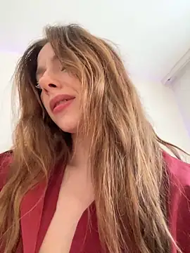 Mary Leaf online show from February 1, 5:37 pm