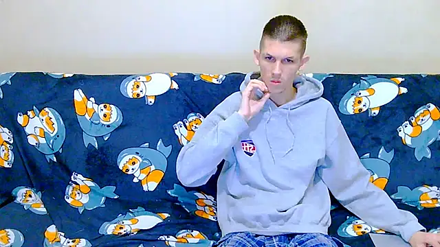 Snapshot of Lester_Broo chatting on October 10, 9:15 pm Lester Broo online show from October 10, 9:15 pm