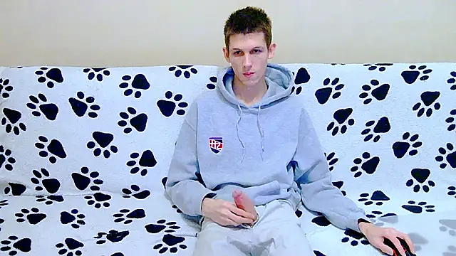 Snapshot of Lester_Broo chatting on February 1, 8:12 am Lester Broo online show from February 1, 8:12 am