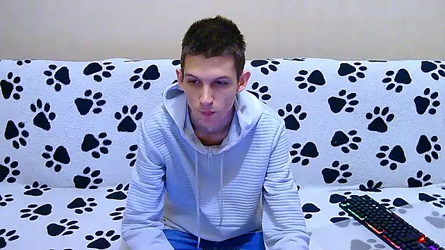 Lester Broo online show from April 3, 9:43 pm